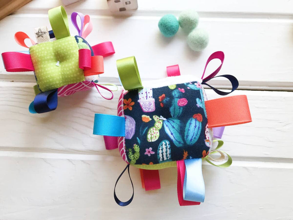 Baby Sensory Tag Block - Llama Cactus